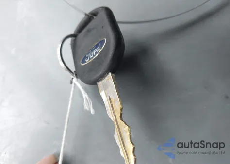 2004 Ford F-150 Stx/Xl/Xlt z USA, uszkodzony, nr VIN 1FTRF12W14NA97862